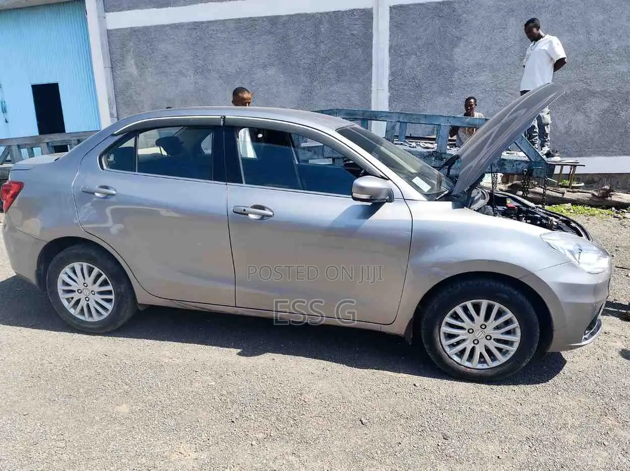 Suzuki RE 2022 Silver