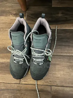 Quechua Women’S Waterproof Mid-Ankle Hiking Shoes Mh500 (Green)