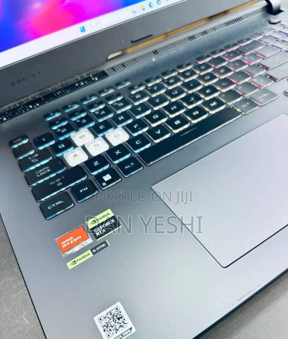 New Laptop Asus ROG Strix G17 16GB AMD Ryzen 9 SSD 1T