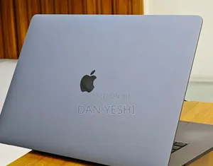 New Laptop Apple MacBook Pro 2019 16GB Intel Core i7 SSD 512GB