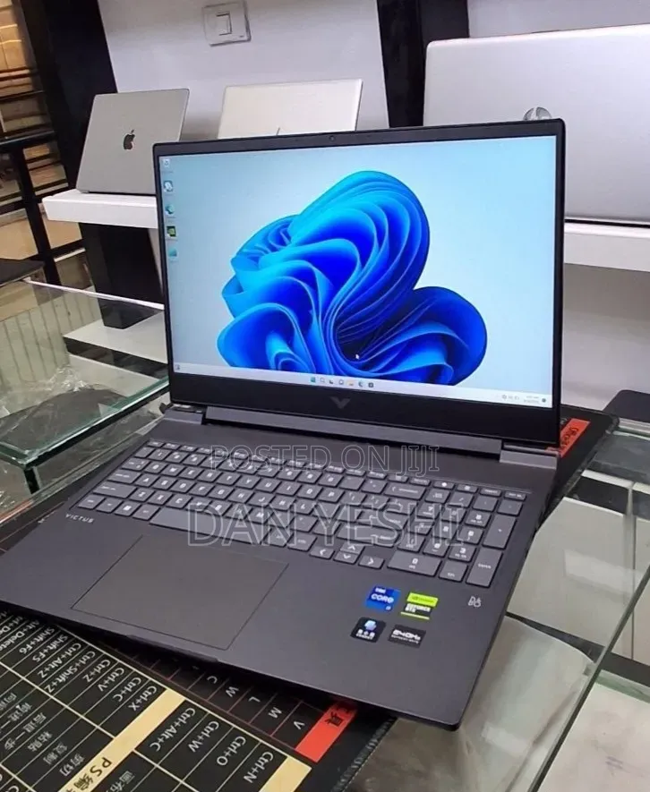 New Laptop HP Victus 16 16GB Intel Core i7 SSD 1T