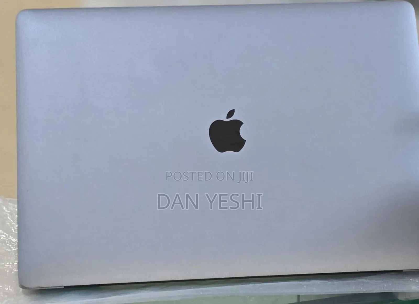 New Laptop Apple MacBook Pro 2018 16GB Intel Core i7 SSD 512GB