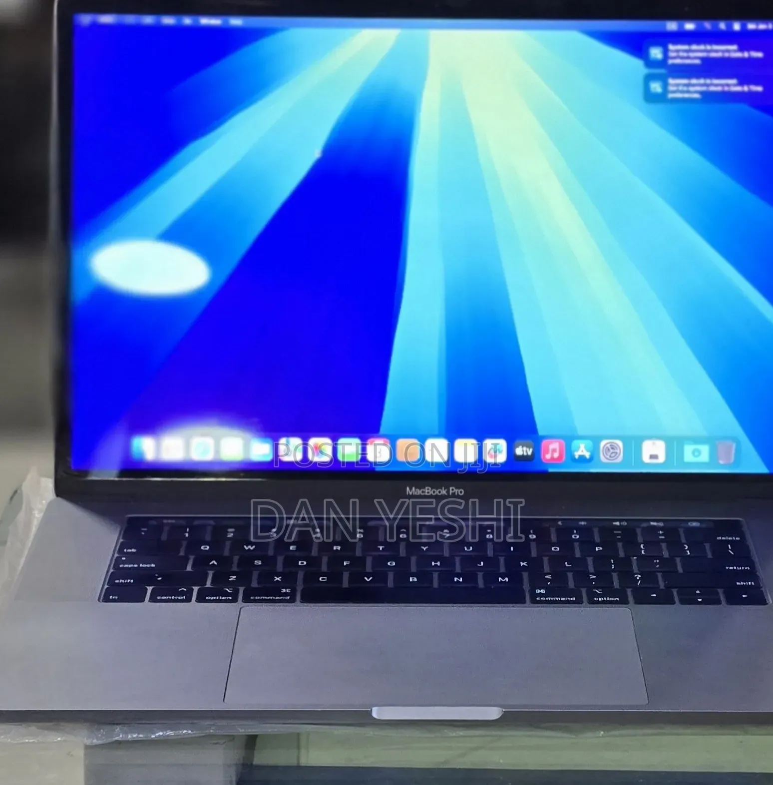 New Laptop Apple MacBook Pro 2018 16GB Intel Core i7 SSD 512GB