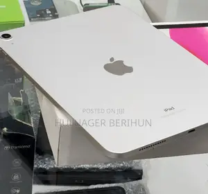 New Apple iPad 10.2 (2021) 64 GB Silver