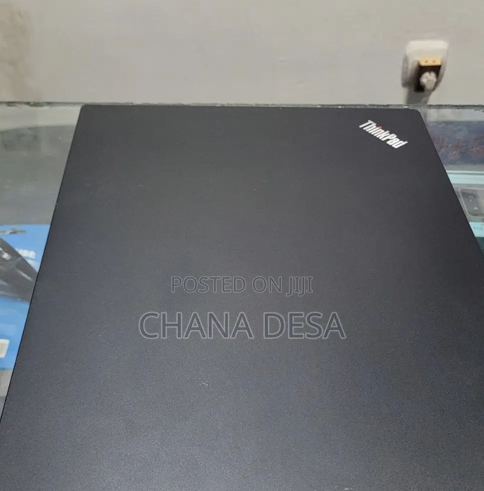 New Laptop Lenovo 8GB Intel Core i7 SSD 512GB