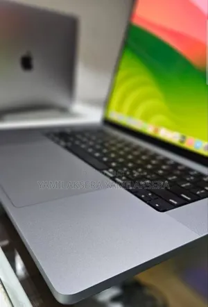 New Laptop Apple MacBook Pro M1 32GB Apple M1 Pro SSD 1T