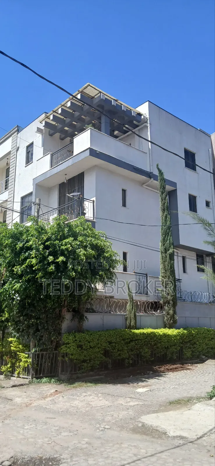 8bdrm House in Haile Garment, Nifas Silk-Lafto for sale