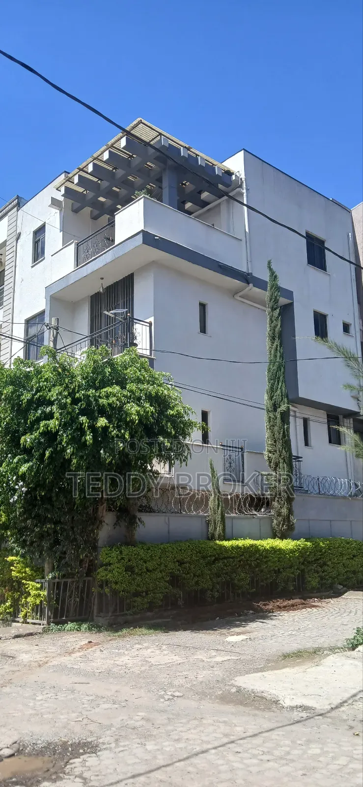8bdrm House in Haile Garment, Nifas Silk-Lafto for sale