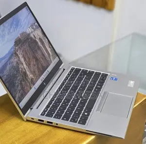New Laptop HP EliteBook 840 G8 16GB Intel Core i5 SSD 512GB