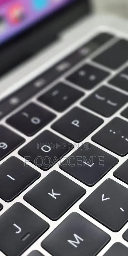 New Laptop Apple MacBook 16GB Intel Core i7 SSD 256GB