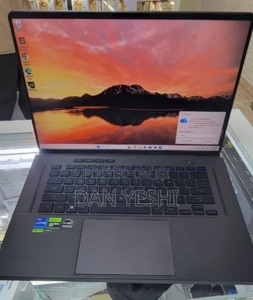 New Laptop Asus ROG Zephyrus G16 16GB Intel Core i7 SSD 512GB