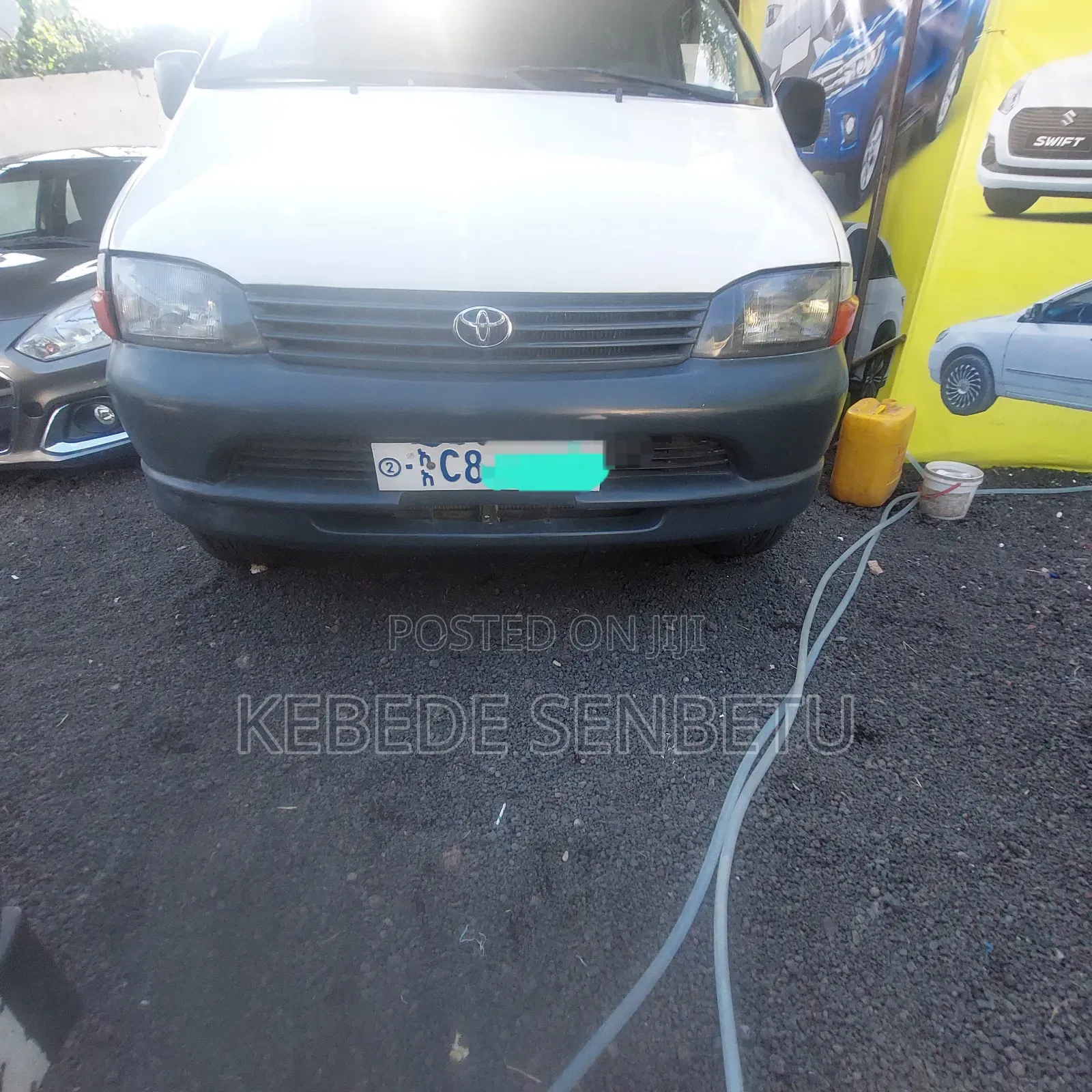 Toyota HiAce 2002 White