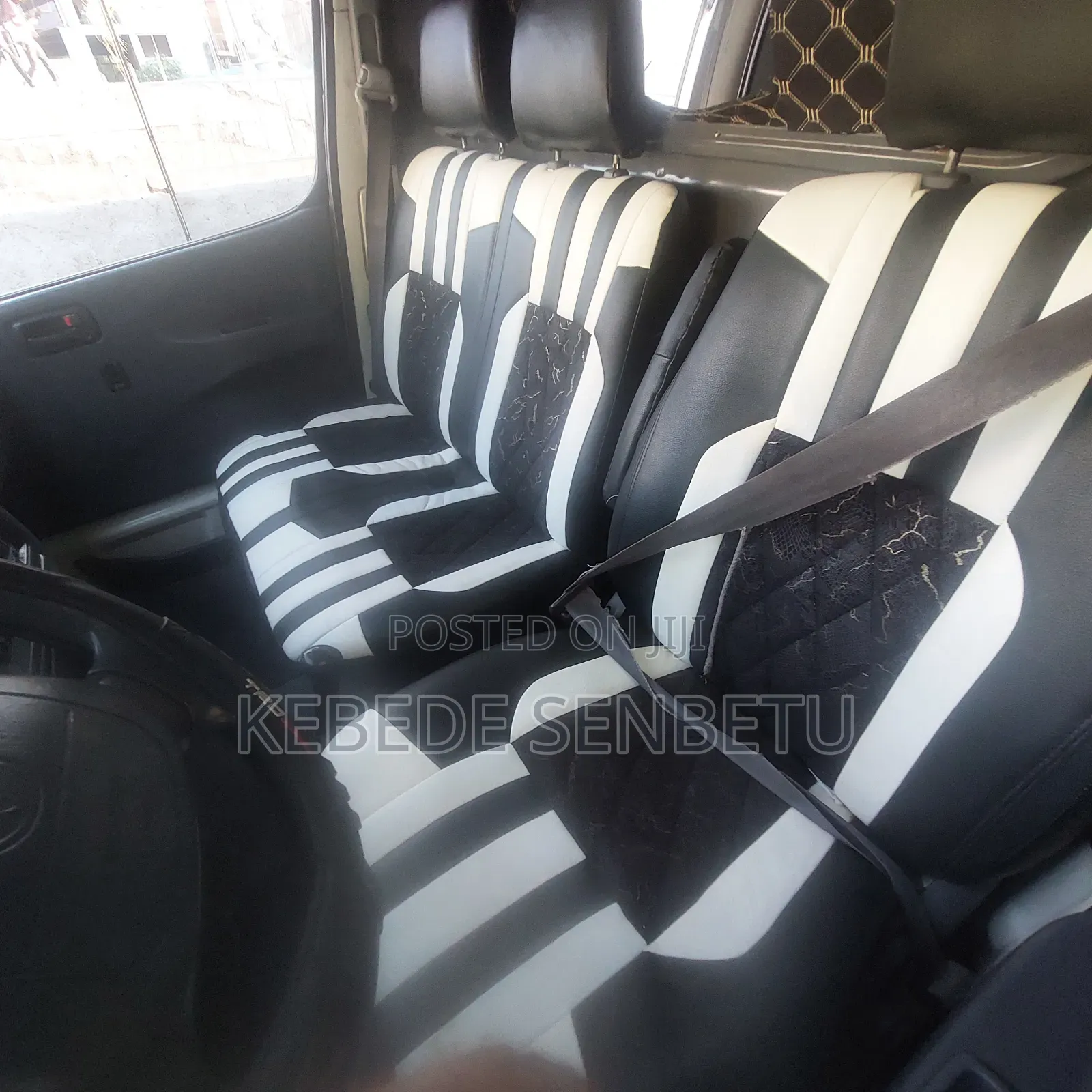 Toyota HiAce 2002 White