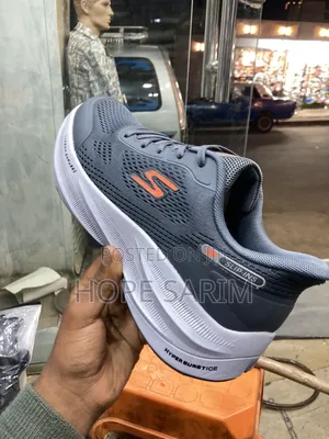 Skechers Hands Free Slip-Ins Max Run