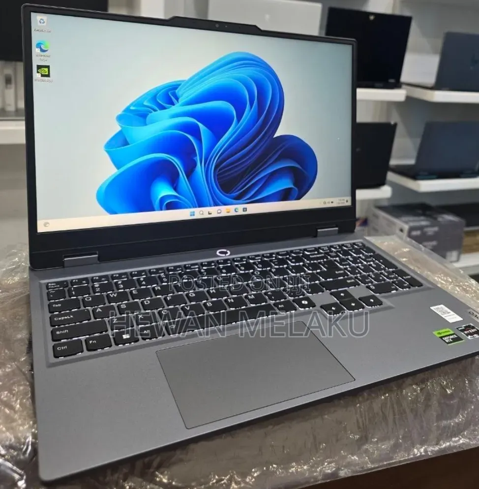 New Laptop Lenovo LOQ 15AHP10 16GB AMD Ryzen 5 SSD 512GB
