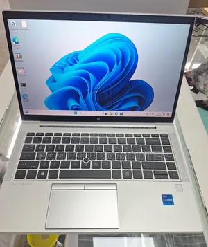 New Laptop HP EliteBook 840 G8 16GB Intel Core i5 SSD 512GB