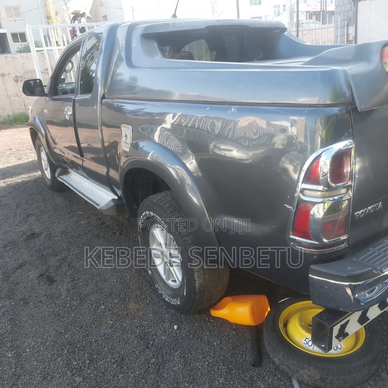 Toyota Hilux 2012 Black