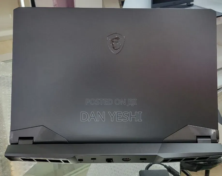 New Laptop MSI Raider 18 HX AI A2XW 16GB Intel Core i7 SSD 1T