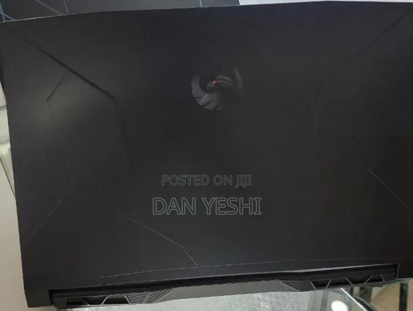 New Laptop MSI 16GB AMD Ryzen 5 SSD 512GB