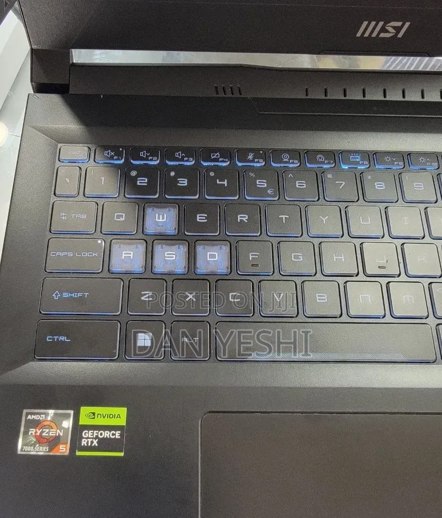 New Laptop MSI 16GB AMD Ryzen 5 SSD 512GB