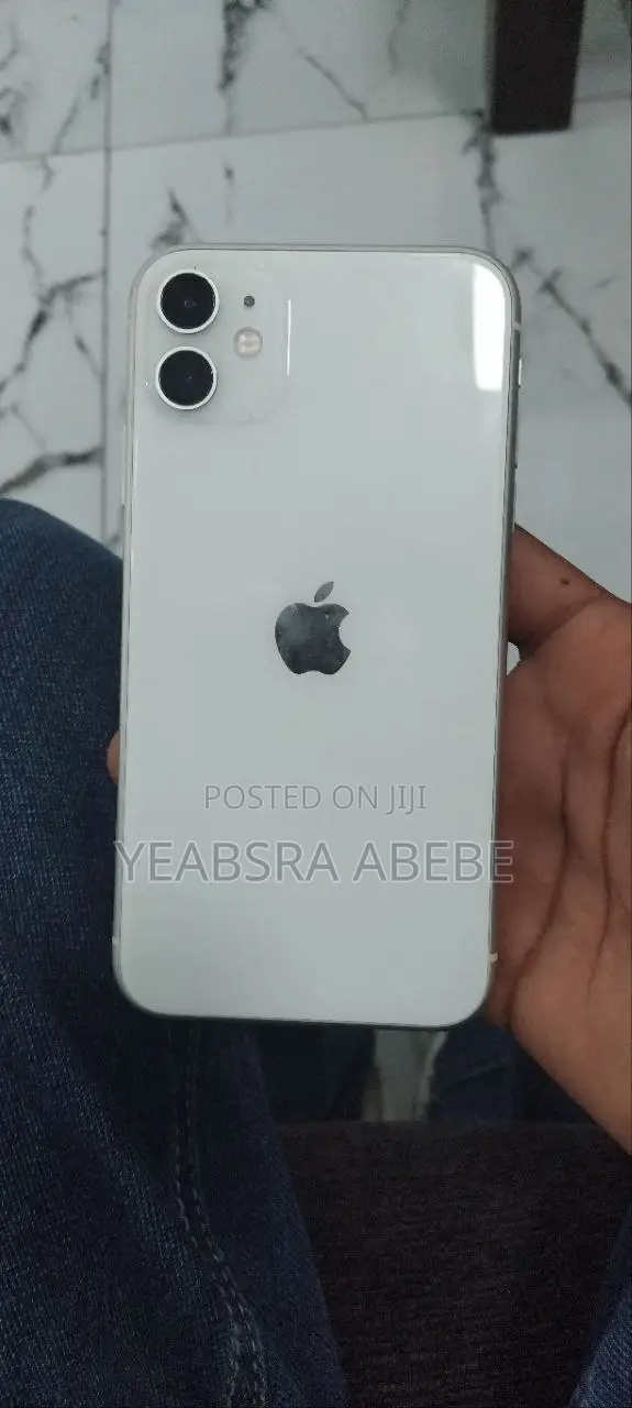 Apple iPhone 11 64 GB White