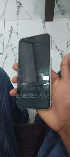Apple iPhone 11 64 GB White