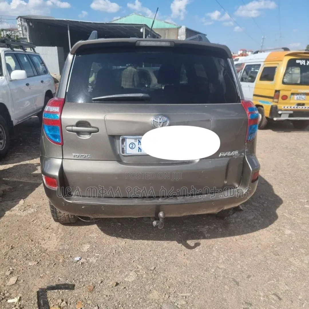 Toyota RAV4 2011 Teal