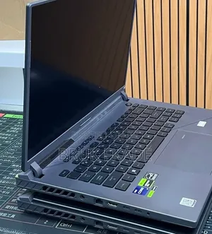 New Laptop Asus ROG Strix G15 16GB Intel Core i9 SSD 1T