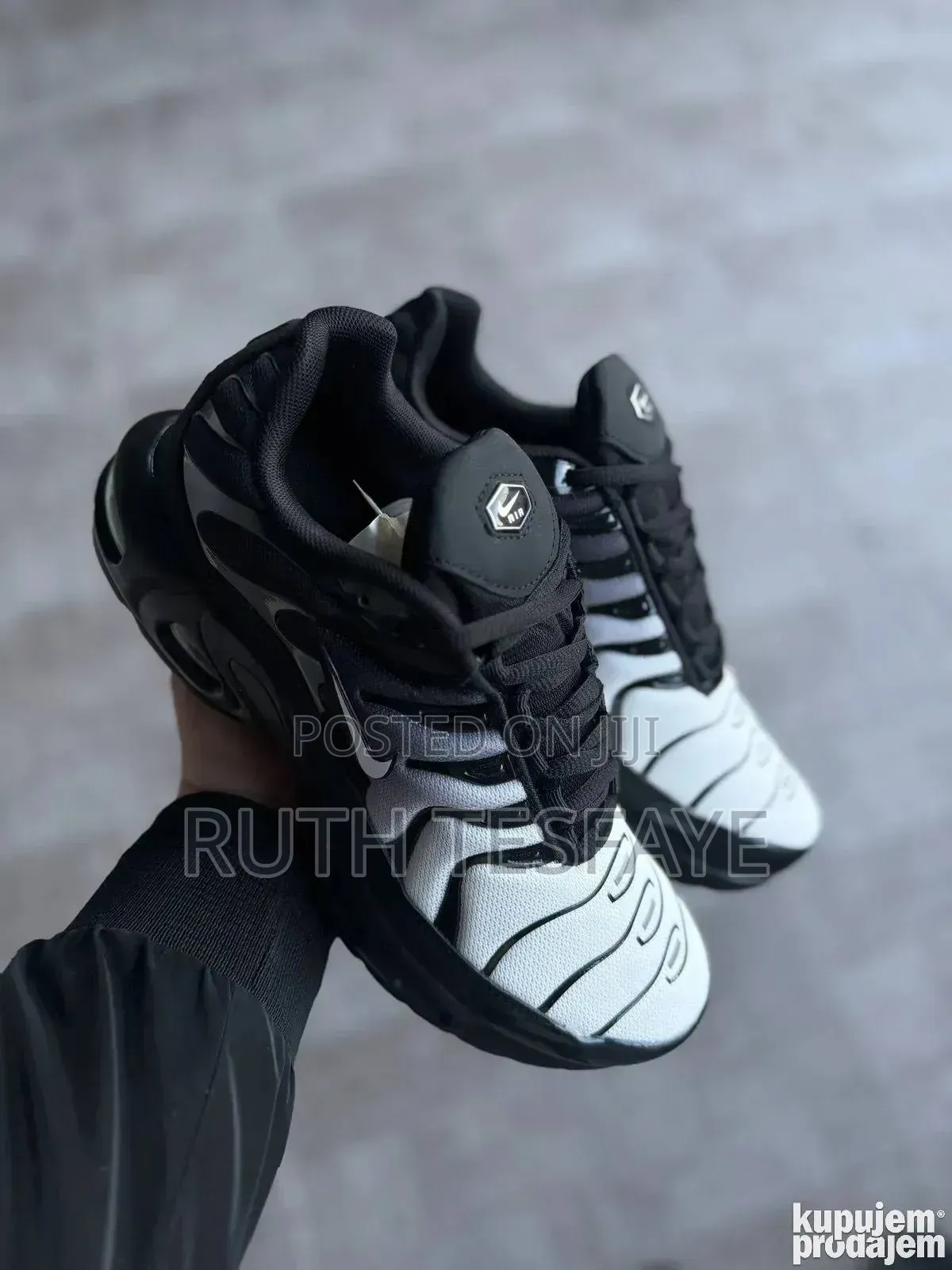 Color Change Nike Air Maxtn