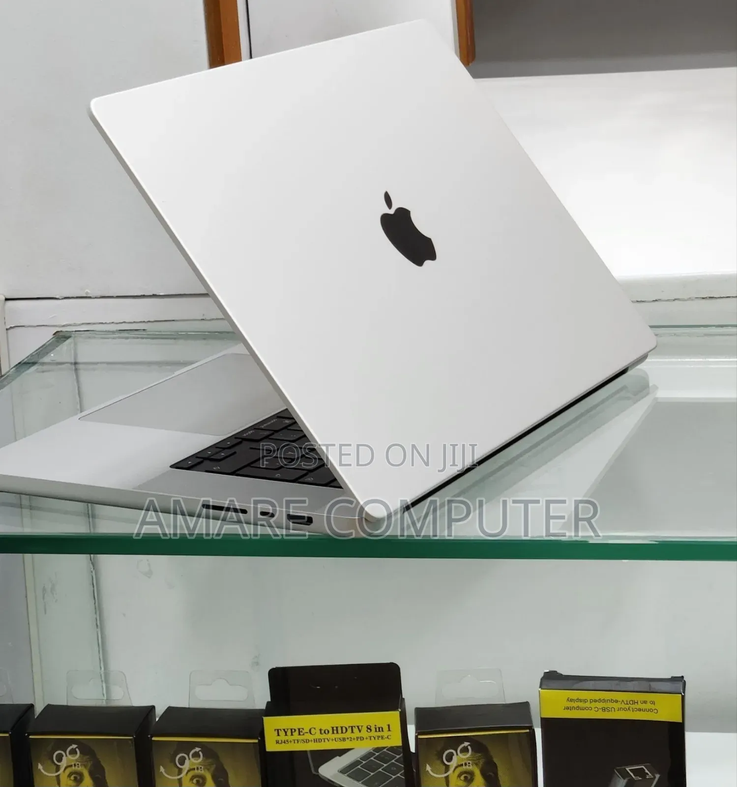 New Laptop Apple MacBook Pro M1 16GB Apple M1 Pro SSD 512GB