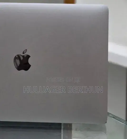 New Laptop Apple MacBook Air 2020 M1 16GB Apple M1 SSD 256GB