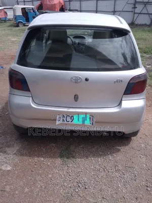 Toyota Vitz 1.0 FWD 5dr 2001 Silver