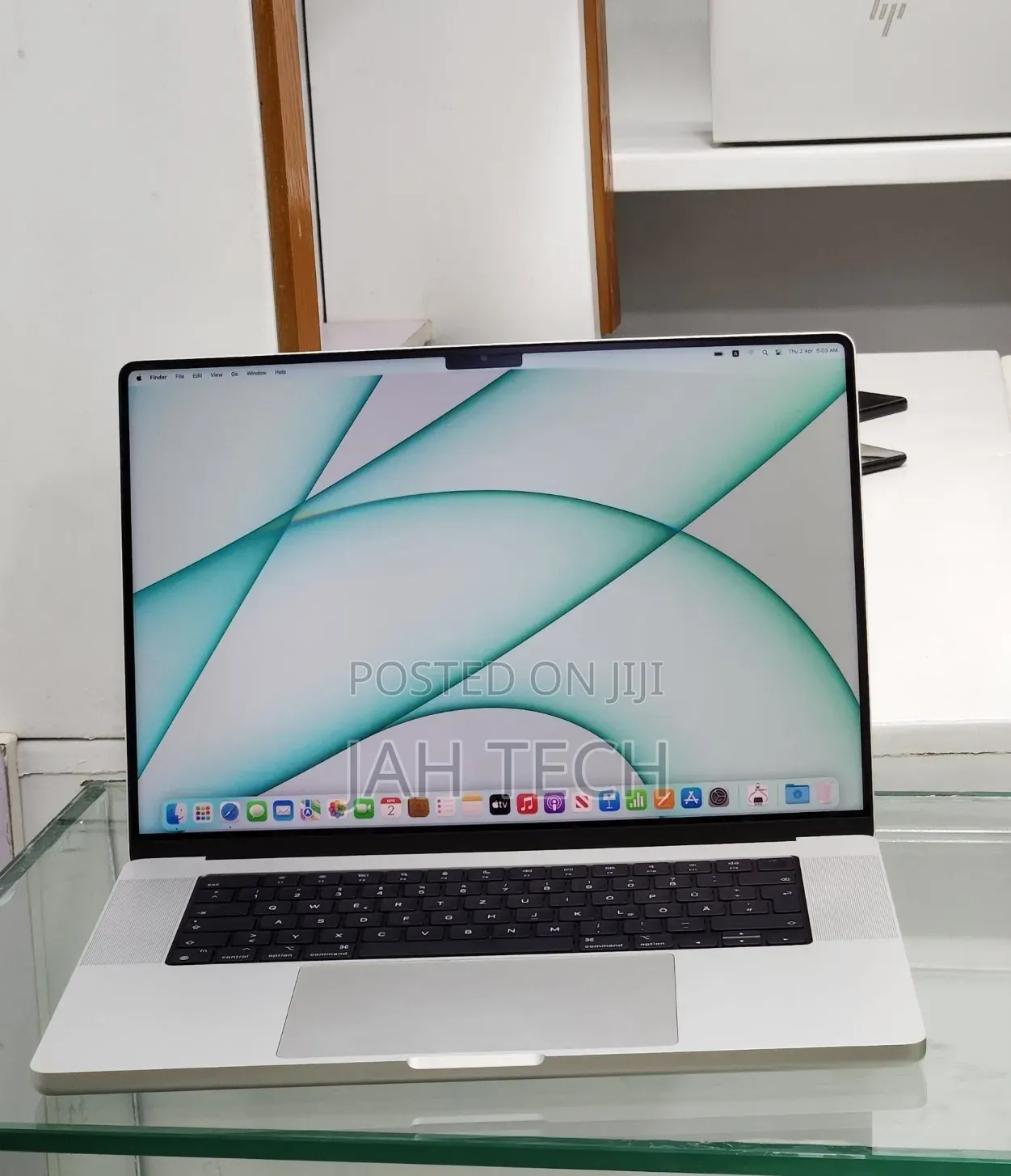 New Laptop Apple MacBook Pro M1 16GB Apple M1 Pro SSD 512GB