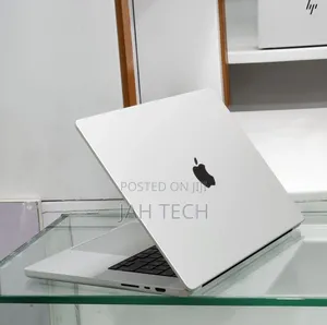 New Laptop Apple MacBook Pro M1 16GB Apple M1 Pro SSD 512GB