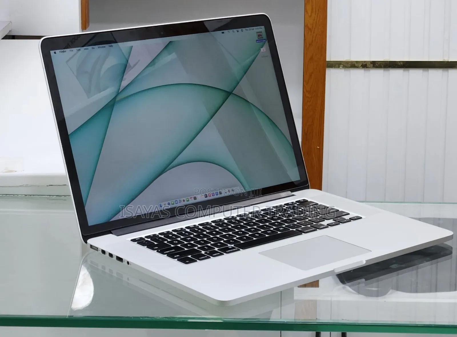 New Laptop Apple MacBook Pro M1 16GB Apple M1 Pro SSD 512GB