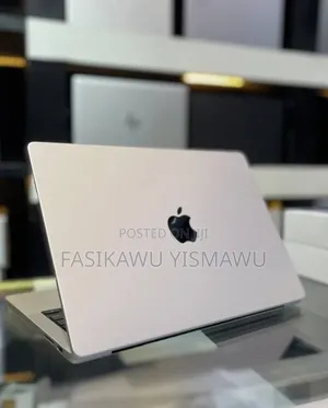 New Laptop Apple MacBook Pro 8GB Apple M3 SSD 512GB