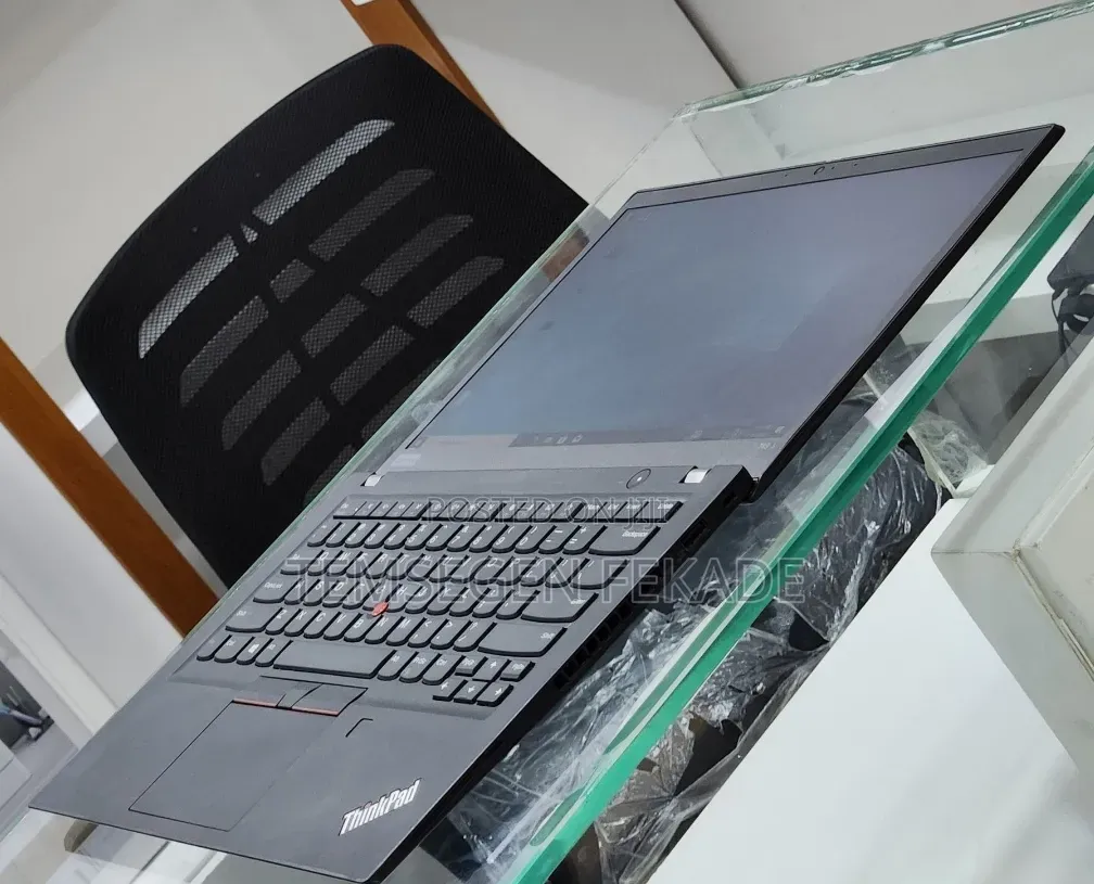 New Laptop Lenovo ThinkPad t495s 16GB AMD Ryzen 7 SSD 512GB