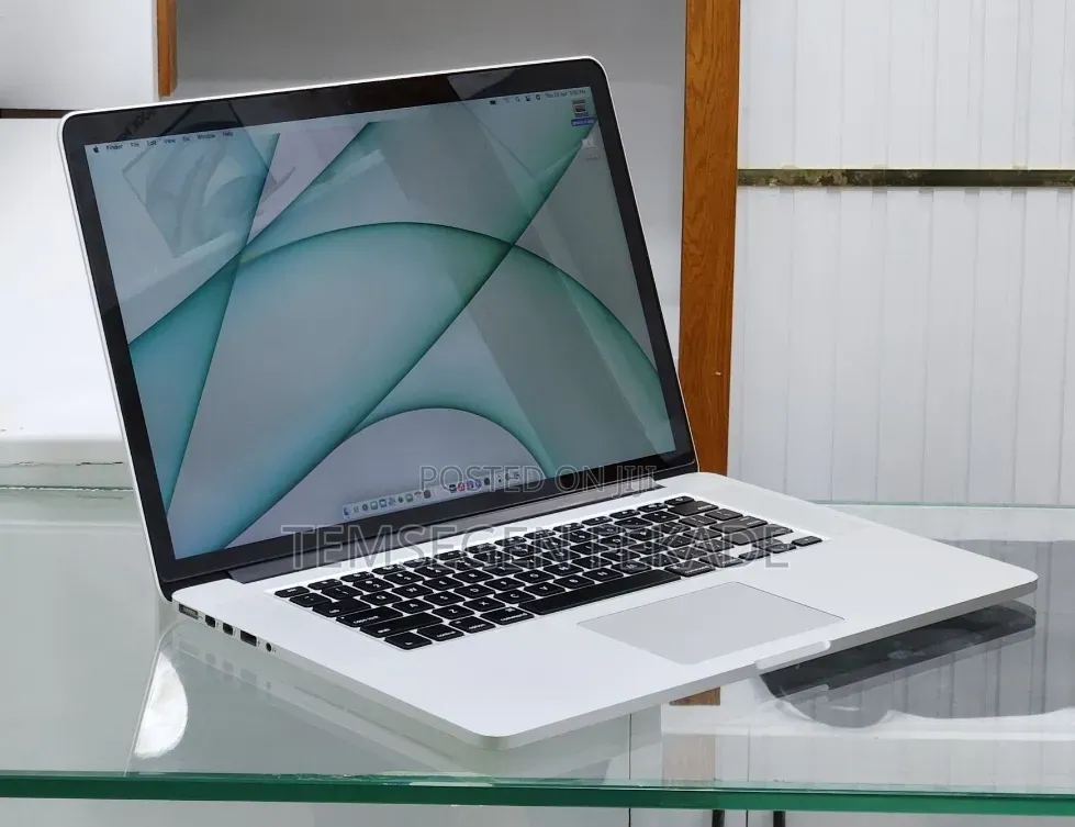New Laptop Apple MacBook Pro 2021 M1 16GB Apple M1 Pro SSD 512GB