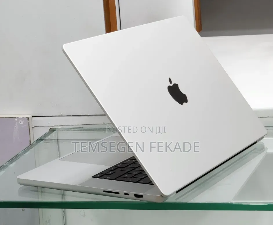 New Laptop Apple MacBook Pro 2021 M1 16GB Apple M1 Pro SSD 512GB