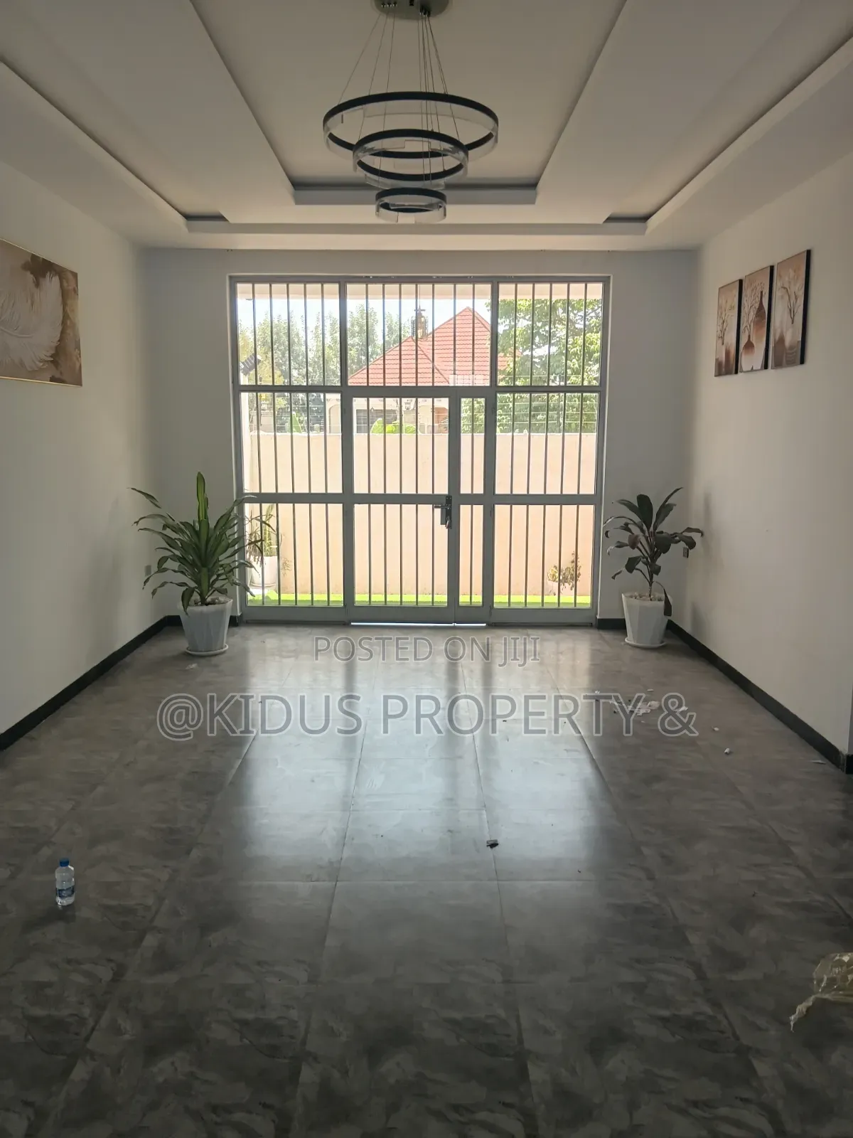 5bdrm Villa in Lebu Medhaniyalem, Nifas Silk-Lafto for rent