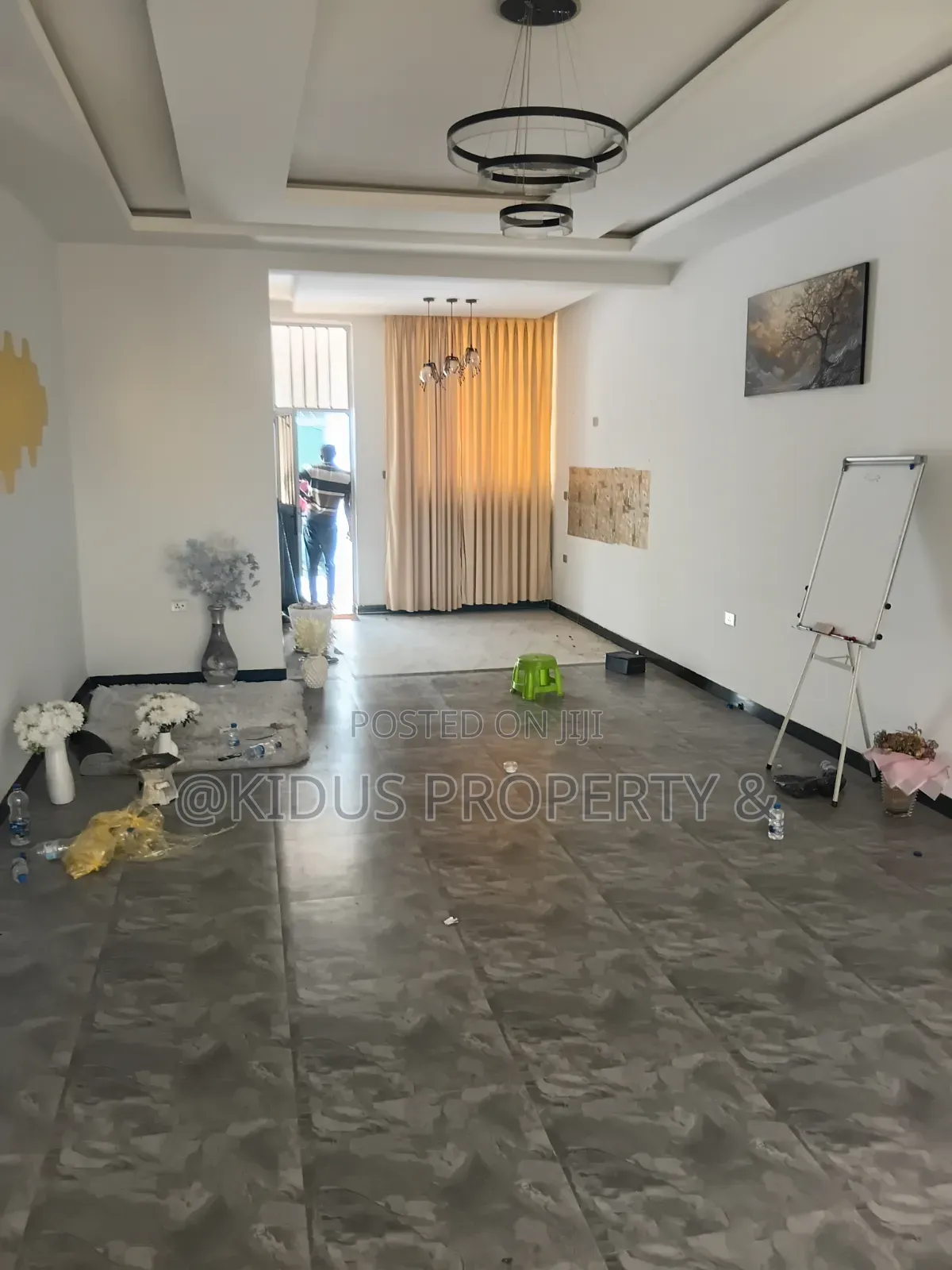 5bdrm Villa in Lebu Medhaniyalem, Nifas Silk-Lafto for rent