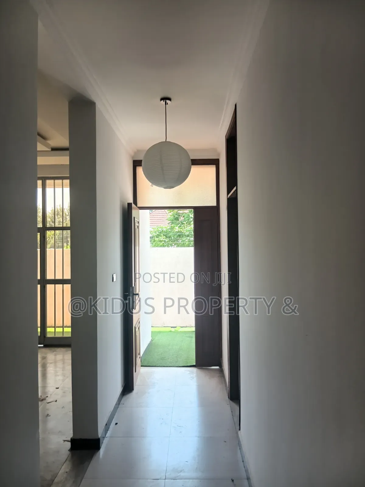5bdrm Villa in Lebu Medhaniyalem, Nifas Silk-Lafto for rent