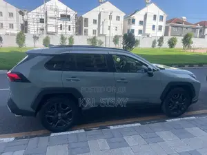 Toyota RAV4 2023 Green