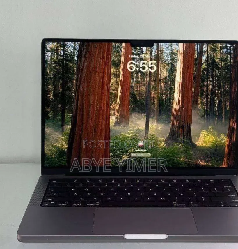 New Laptop Apple MacBook Pro M1 16GB Apple M1 Pro SSD 512GB