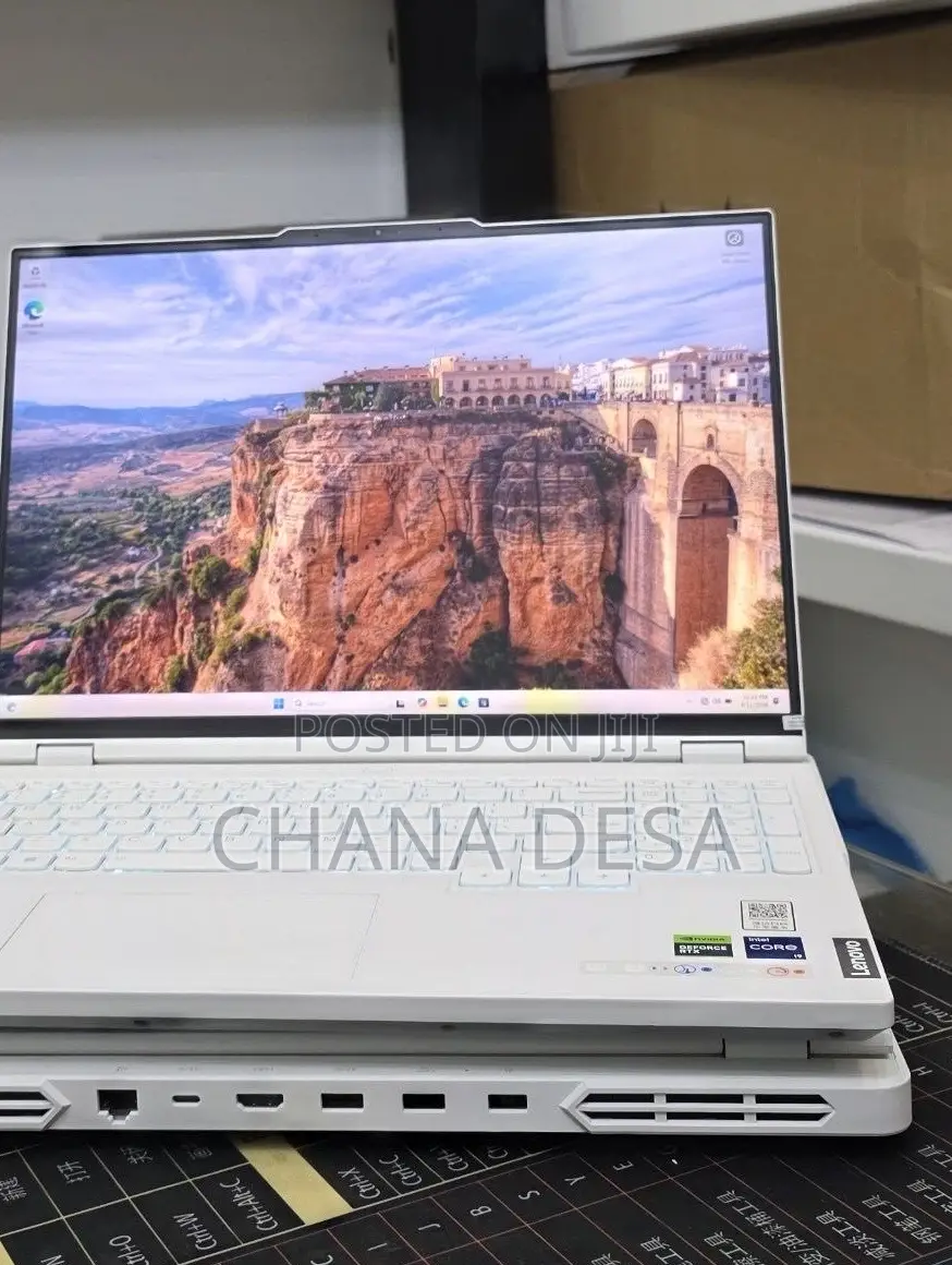 New Laptop Lenovo 16GB Intel Core i9 SSD 1T
