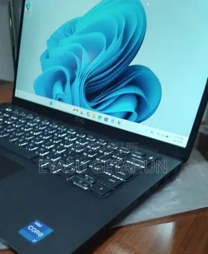 New Laptop Dell Latitude 7420 16GB Intel Core i7 SSD 512GB