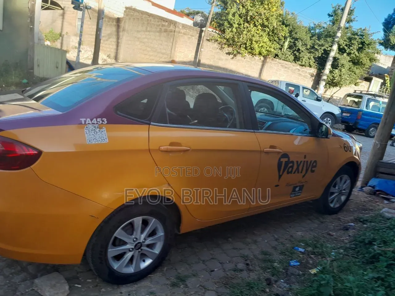 JAC J4 2020 Orange