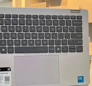 New Laptop HP OmniBook 5 16" 16GB Intel Core i7 SSD 512GB