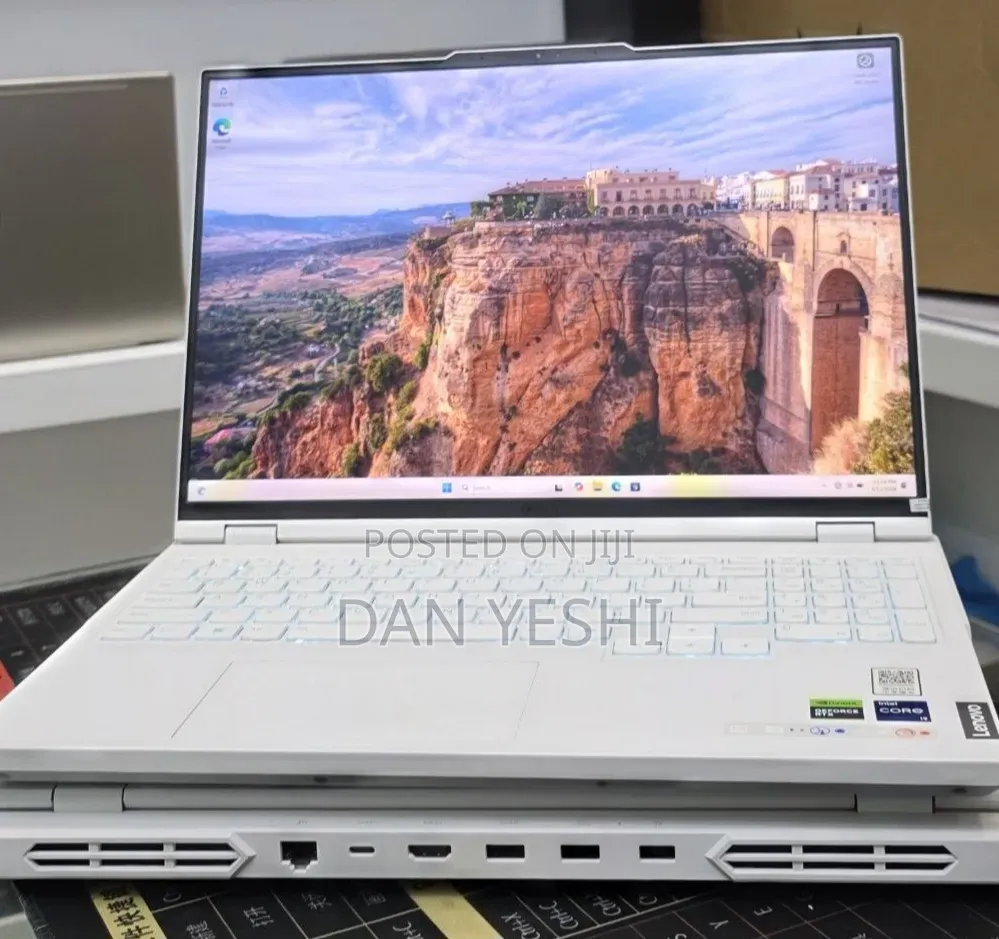 New Laptop Lenovo 16GB Intel Core i9 SSD 1T