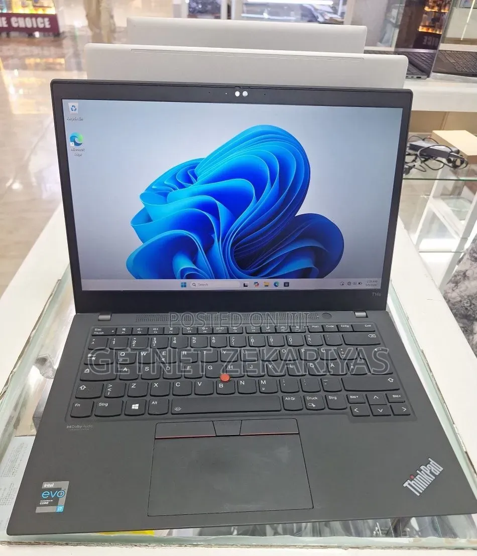 New Laptop Lenovo ThinkPad T14s G4 16GB Intel Core i7 SSD 512GB